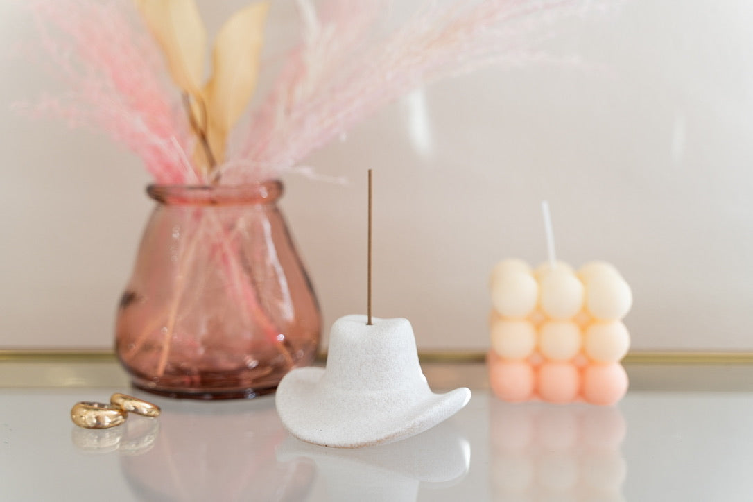 Cowboy Hat Incense Holder & Mini Incense Sticks - White